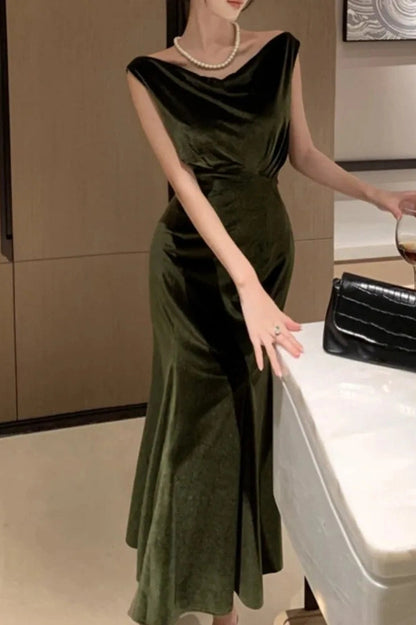 Elegant Sleeveless Velvet V-Neck Maxi Dress