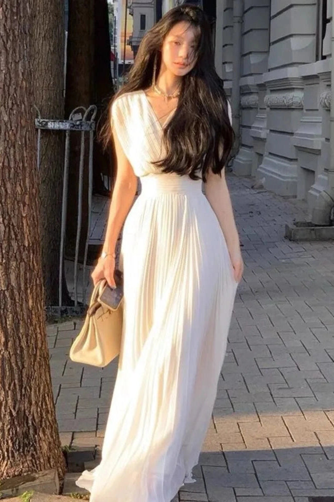 Elegant V-Neck Sleeveless Maxi Dress