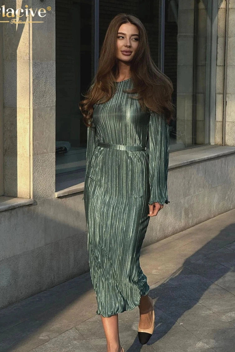 Elegant Pleated O-Neck Maxi Dress