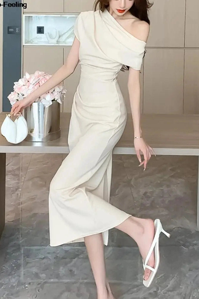 Elegant Off-Shoulder Maxi Dress