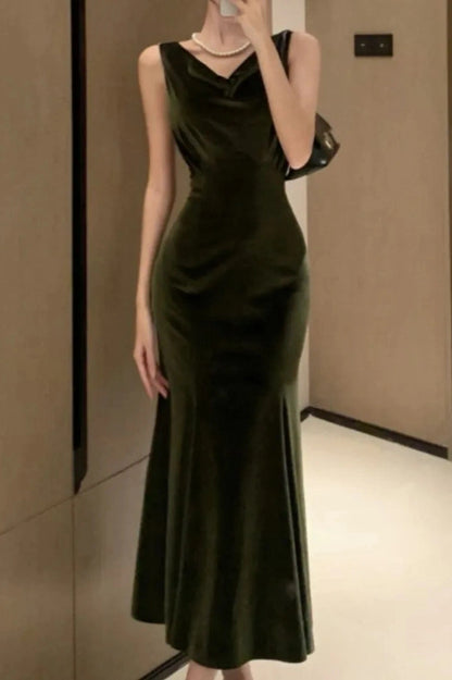 Elegant Sleeveless Velvet V-Neck Maxi Dress