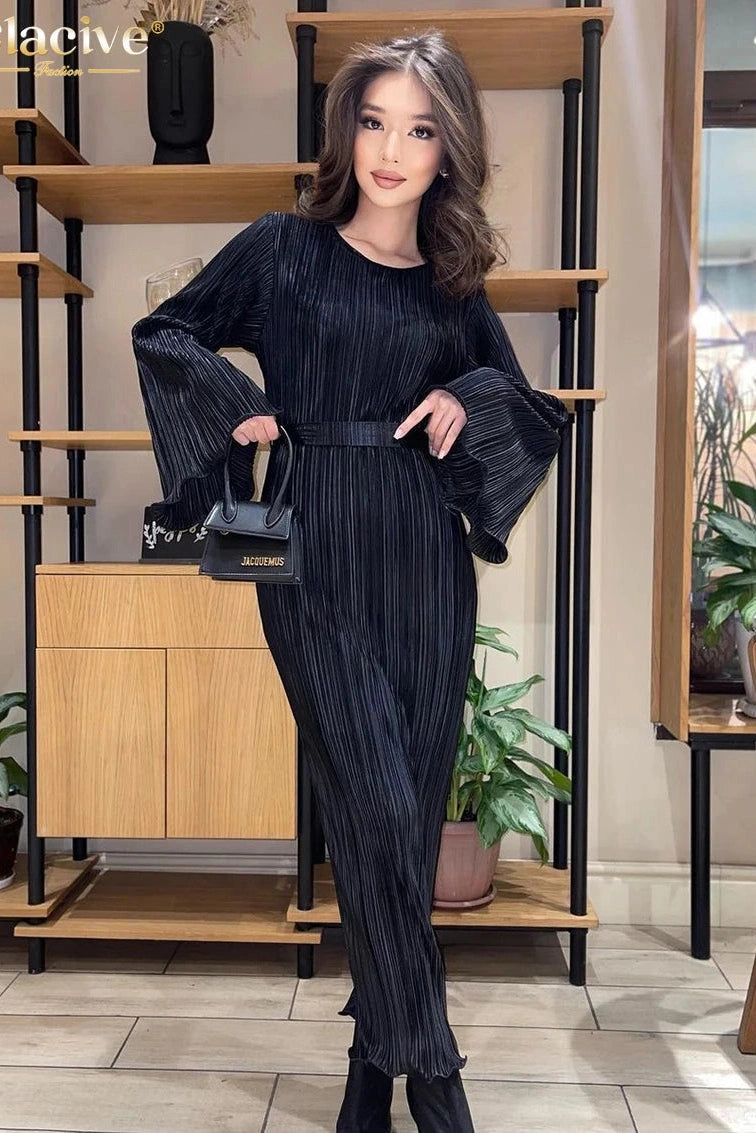 Pleated O-Neck Long Sleeve Maxi Dress