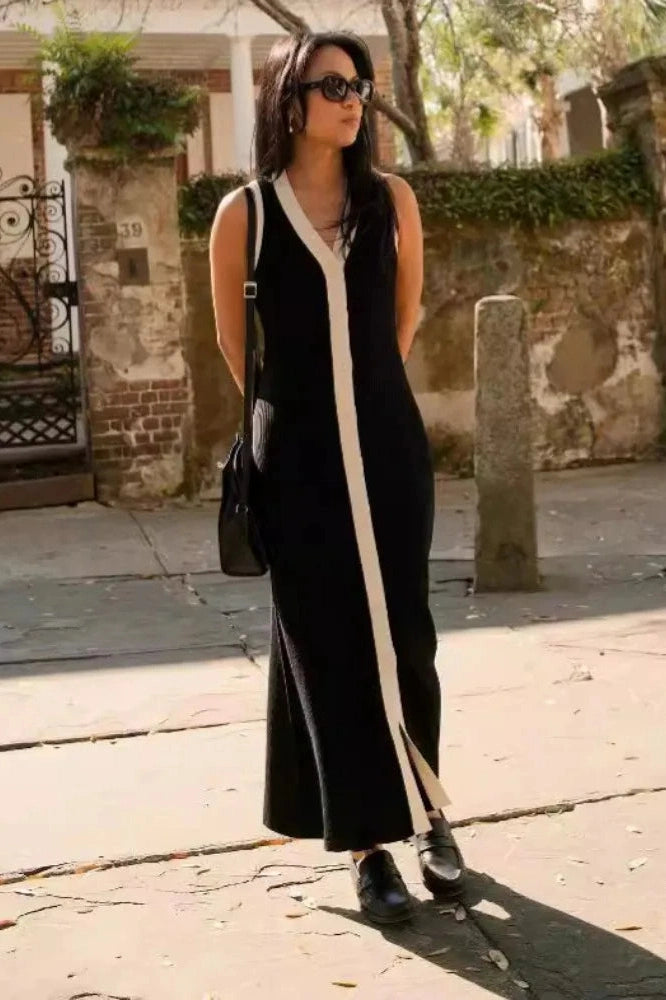 Elegant Sleeveless V-Neck Maxi Dress