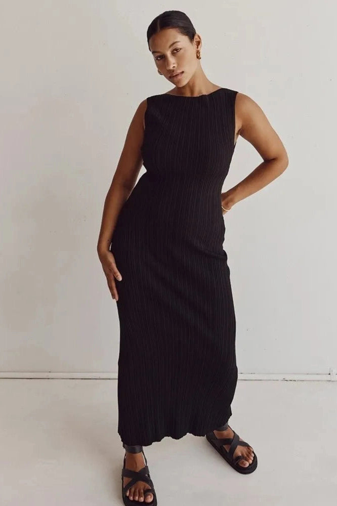 Elegant Sleeveless O-Neck Maxi Dress