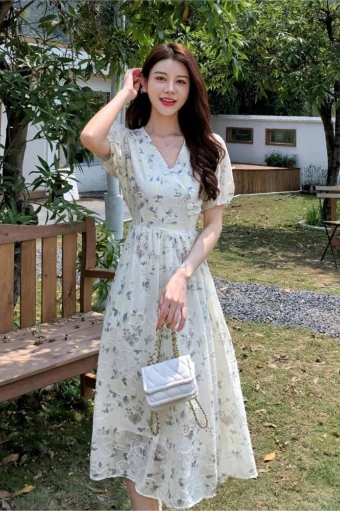 Floral Printed V-Neck Midi Dress