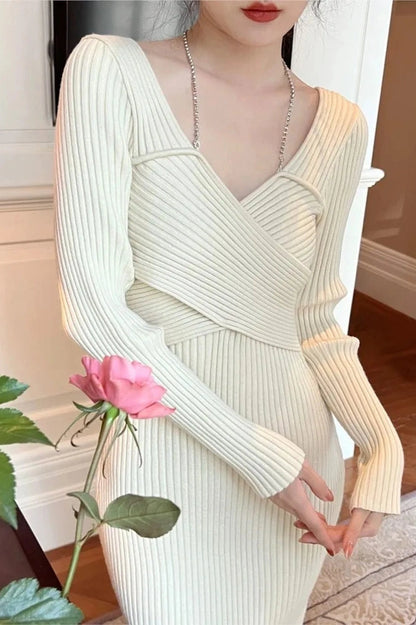 Elegant Long Sleeve V-Neck Maxi Dress