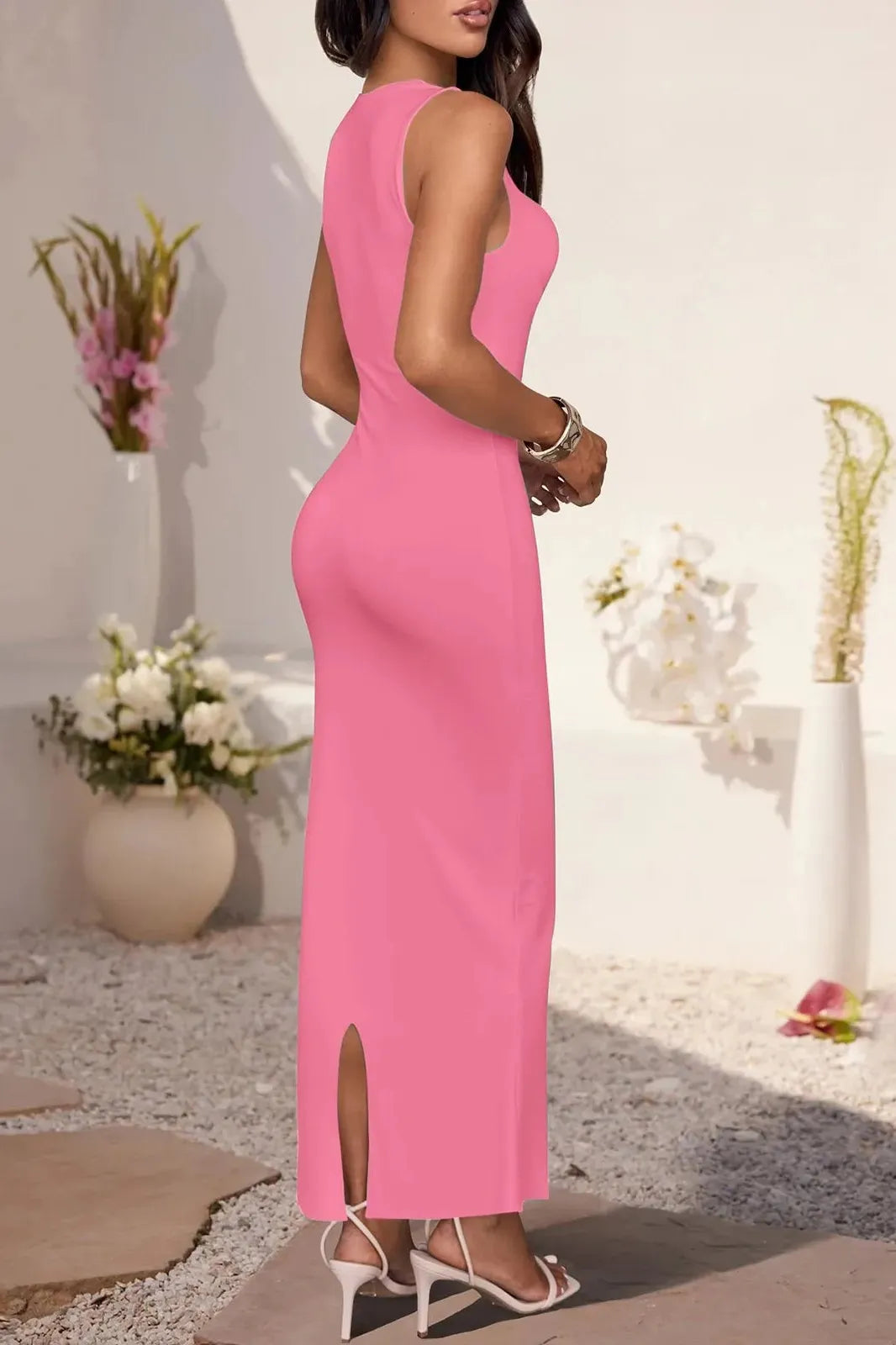 Elegant Hip-Covering Maxi Dress