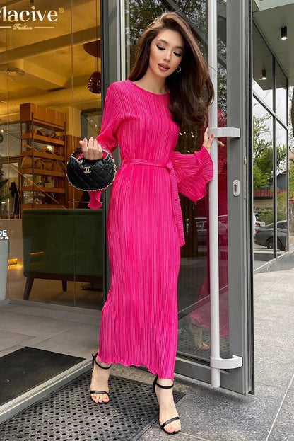 Elegant Pleated O-Neck Maxi Dress