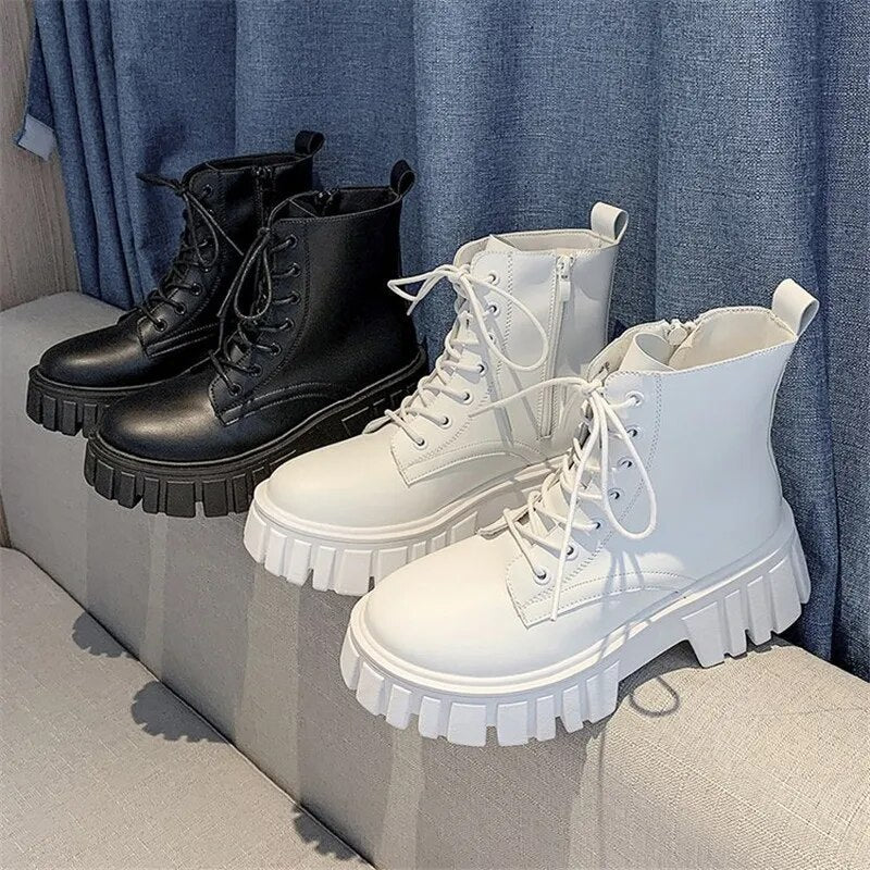 Trendy Women's Thick Sole Lace Up Autumn Winter Boots GOMINGLO