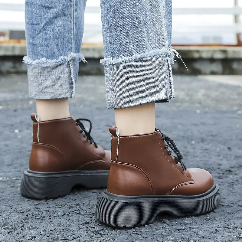 Women's Vintage Fashion Autumn Winter Lace Up PU Leather Ankle Boots GOMINGLO