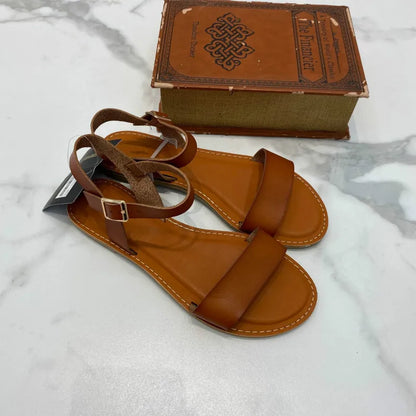 Gominglo- Solid Round Toe Leather Sandals